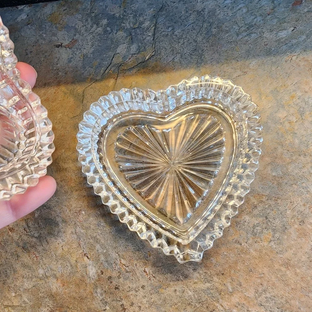 Vintage Crystal Heart Shaped Trinket Box Diamond Cut 4